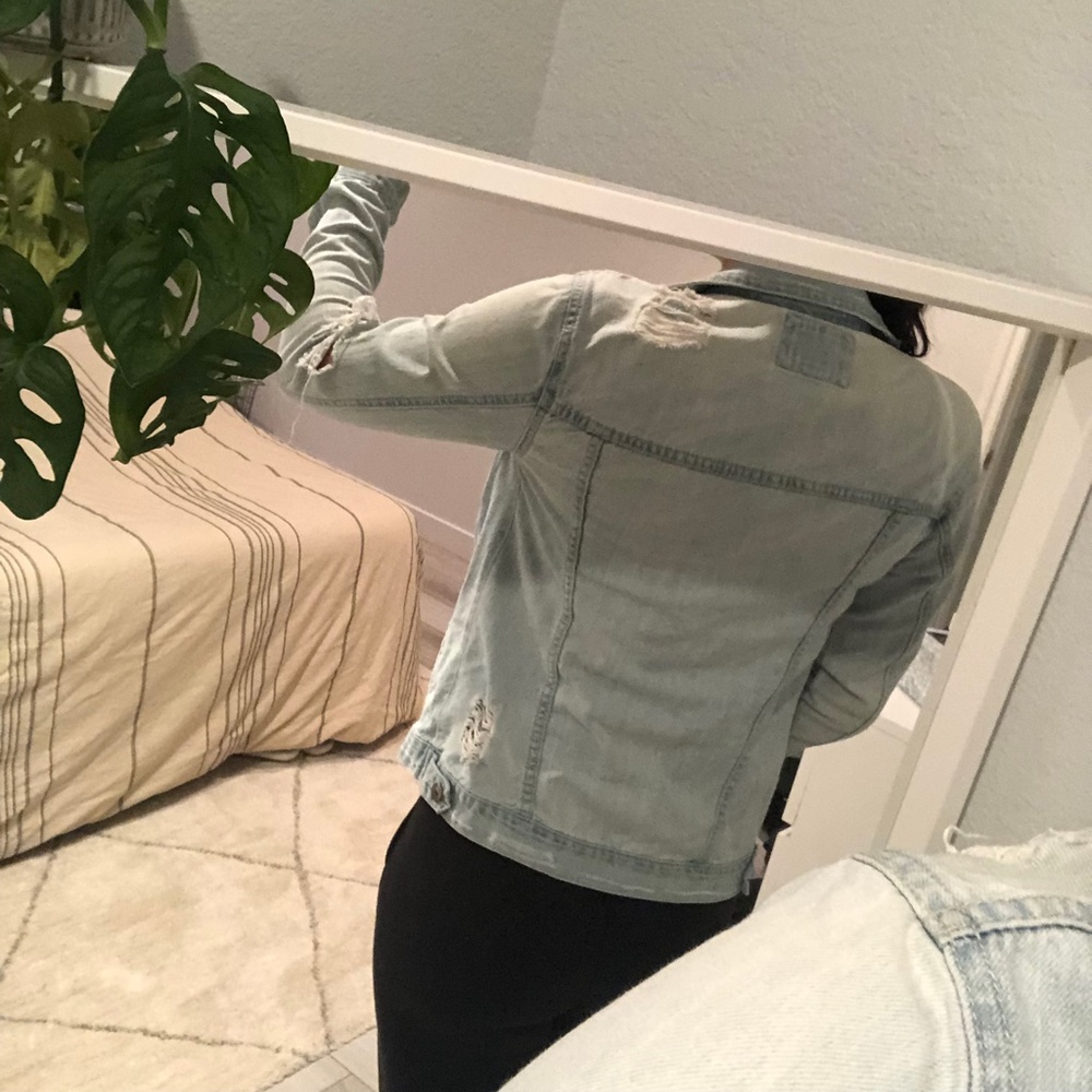 Distressed Jean Jacket - Picture 6 of 9